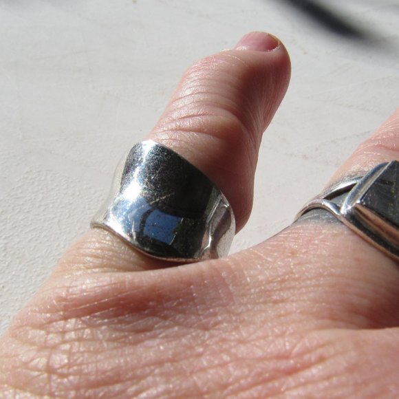 Sterling Silver Modernist Band Ring 7.25 - Picture 1 of 6